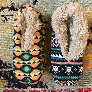 NWOT - Cozy Knit Slipper Sock 2 Pack